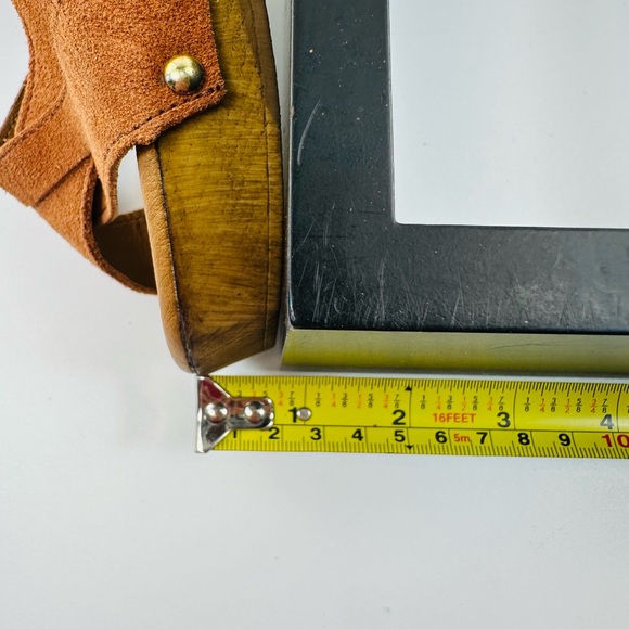 Topshop Brown Sandals Wooden Heel Brass Hardware
I WELCOME OFFERS - Picture 11 of 15